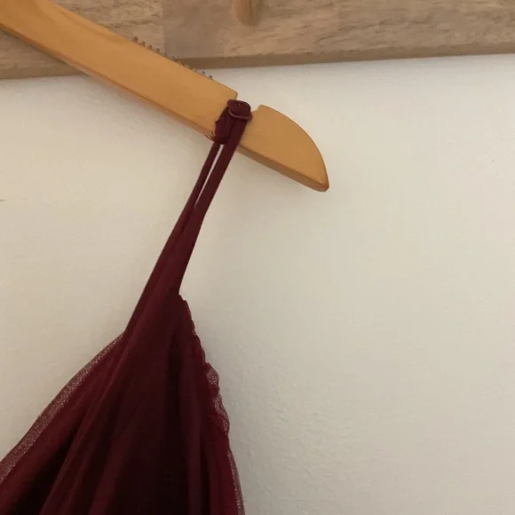 Lulus Rule The Runway Burgundy Tulle Surplice Tiered Maxi Dress Small NWT - Picture 11 of 15